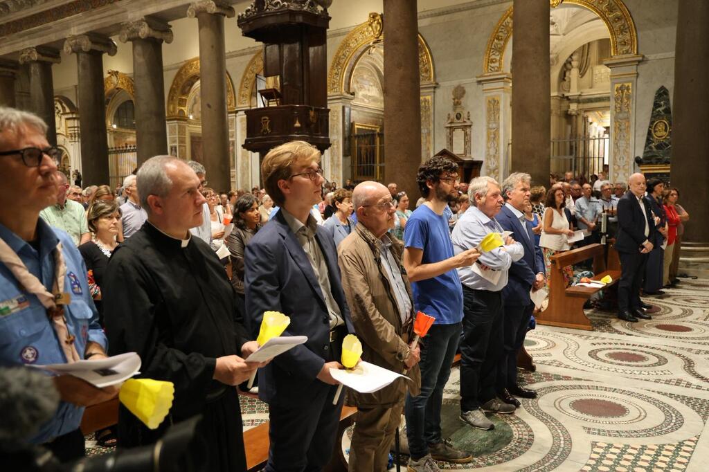 PACE PER GAZA: La veglia di preghiera promossa da Sant'Egidio insieme a movimenti, associazioni e congregazioni cattoliche: 